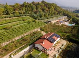 Agriturismo Agricamping GARDA NATURA, farm stay in Costermano