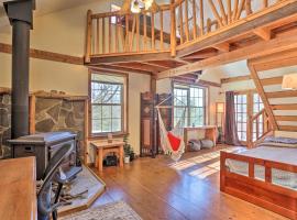 Catskills Cabin Near Ashokan Reservoir, hotel in Stone Ridge