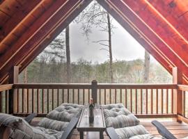 Long Pine Ridge Cabin with Luxury Amenities!, căsuță din Blue Ridge