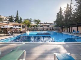 Apartamento Malick by Sunnyway, Hotel mit Pools in Branqueira