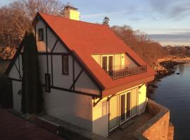 글로스터에 위치한 호텔 Point Radio Cottage