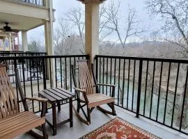 Jan's Riverside Retreat