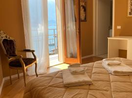 Villa Castello only room, hotel v destinaci Limone sul Garda
