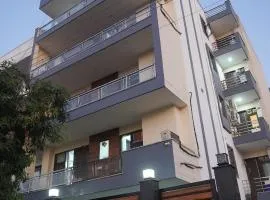 Lime Tree Service Apartment - Near Artemis Hospital ,Gurgaon