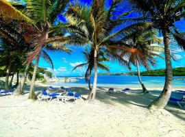 Dreamy One Bedroom Deluxe, Nonsuch Bay Residences, Antigua, hotel en Gaynors