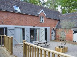 The Stables Apartment at Cefn Tilla Court, Usk, hotel v destinaci Usk