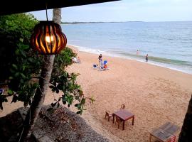 Lucky Sea Beach Hotel, hotel in Tangalle