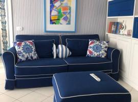 Amalfi Coast Home – hotel z parkingiem w mieście Quadrelle