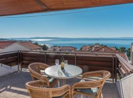 Apartmani Če&scaron;ljar, three-star hotel in Makarska