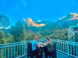 Adams Peak Inn: Nallathanniya şehrinde bir otel