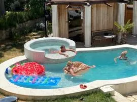 Pool Jacuzzi & Sauna apartment II at Rab Villa Agata