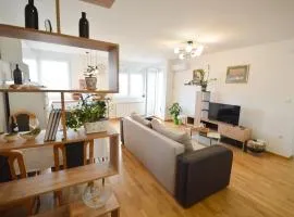 Shine24 - Spacious and bright apartment