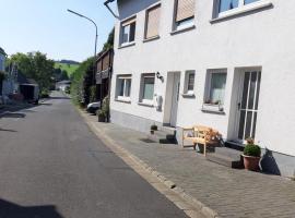 Ferienwohnung Schacht, apartment in Longkamp