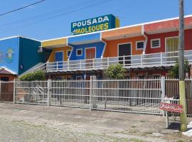 Residencial dos Moleques, guest house in Capão da Canoa