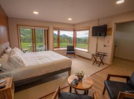 Calafate Apart Hotel, hotel near Teniente Vidal - GXQ, 