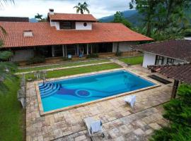 Casa de Campo no Centro de Pomerode, medencével rendelkező hotel Pomerodéban