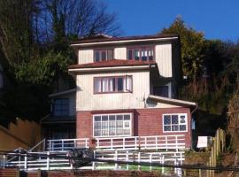 Islanet Hostel & Bar, vacation rental in Puerto Montt