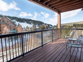 Comfortable Fraser Crossing Founders Pointe Condo Near Gondola with Onsite Ski Storage condo, hotel em Winter Park
