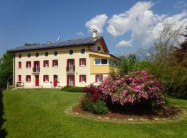 Casa Novecento, viešbutis mieste Feltrė