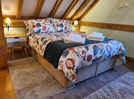 Renovated Loft on Working Farm – hotel z parkingiem w mieście Heathfield