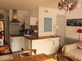 Appartements Immeuble Zodiaque, hotel met hottubs in Le Corbier