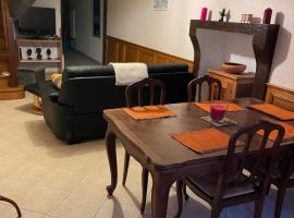A la petite maison de village, hotel v destinaci Sabarat