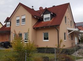 Ferienwohnung Am Kapellenäcker, familiehotel i Neumarkt in der Oberpfalz