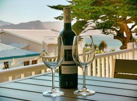 Penguin Haven . Luxury 2 bedroom, Boulders Beach., ξενοδοχείο στο Κέιπ Τάουν