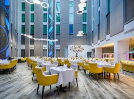 Atrium Hotel Heathrow, hotel a Hillingdon