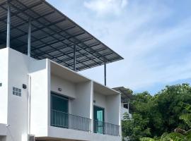 baan thammada, bed and breakfast i Nan