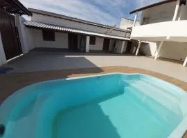 0006.02 - Maranduba - Chalé - 1 Dorm - 5 Pess - 3 Quadras Do Mar - Piscina Coletiva - WIFI