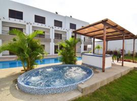 Casa entera - Salinas - piscina jacuzzi wifi parqueo privado, hotel with parking in Salinas