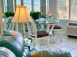 Sandy Shores - Ocean view At Symphony Beach Club!, villa in Ormond Beach