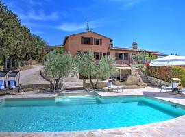 Villa San Lorenzo - Hilltop Villa With Private Pool, Jacuzzi & AirCO, aluguel de temporada em Montone