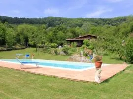 Podere Mezzavia by VacaVilla