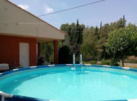 Casa junto al lago, maison de vacances à Jérica