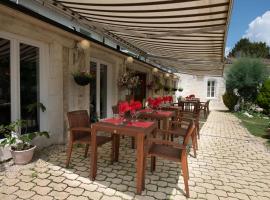 Hotel Karina, hotel v destinaci Jarnac