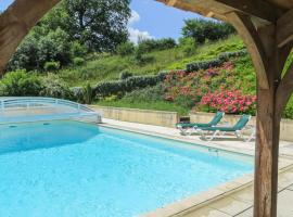 Awesome Home In Domfront En Champagne With Wifi, Outdoor Swimming Pool And Heated Swimming Pool, hotel met zwembaden in Domfront-en-Champagne