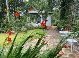 Holly Cottage. Romantic Getaway. Tourist base.