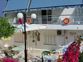 Karampela Rooms