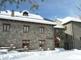 Hostal Pernalle, hotel with parking in Erill la Vall