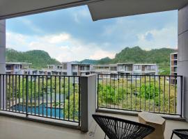 2 Bedroom Khaoyai Poolsuite by Nancy, hotell i nærheten av GranMonte Vineyard and Winery i Ban Huai Sok Noi