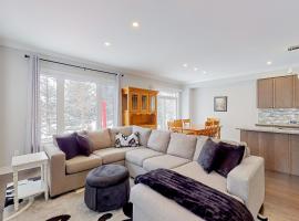 Condo 51 at Snowbridge、コリングウッドのホテル