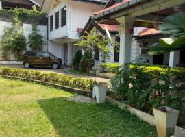 Kandy Garden Villa, guest house in Kandy