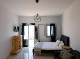 K & G Central Apartments Fira