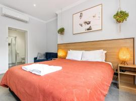 Civic Apartments, hotel near National Glass Art Gallery, Wagga Wagga