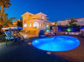 Luxury Private Villa Casa JoJo own Pool & Hot tub, hôtel à Ciudad Quesada