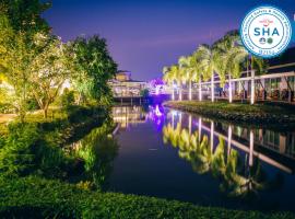 Good Times Resort Kanchanaburi, romantic hotel sa Kanchanaburi City