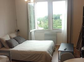 Studio 115 4 étoiles, Hotel in Châtel-Guyon