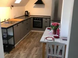 Bel Art Etage mit großem Parkplatz